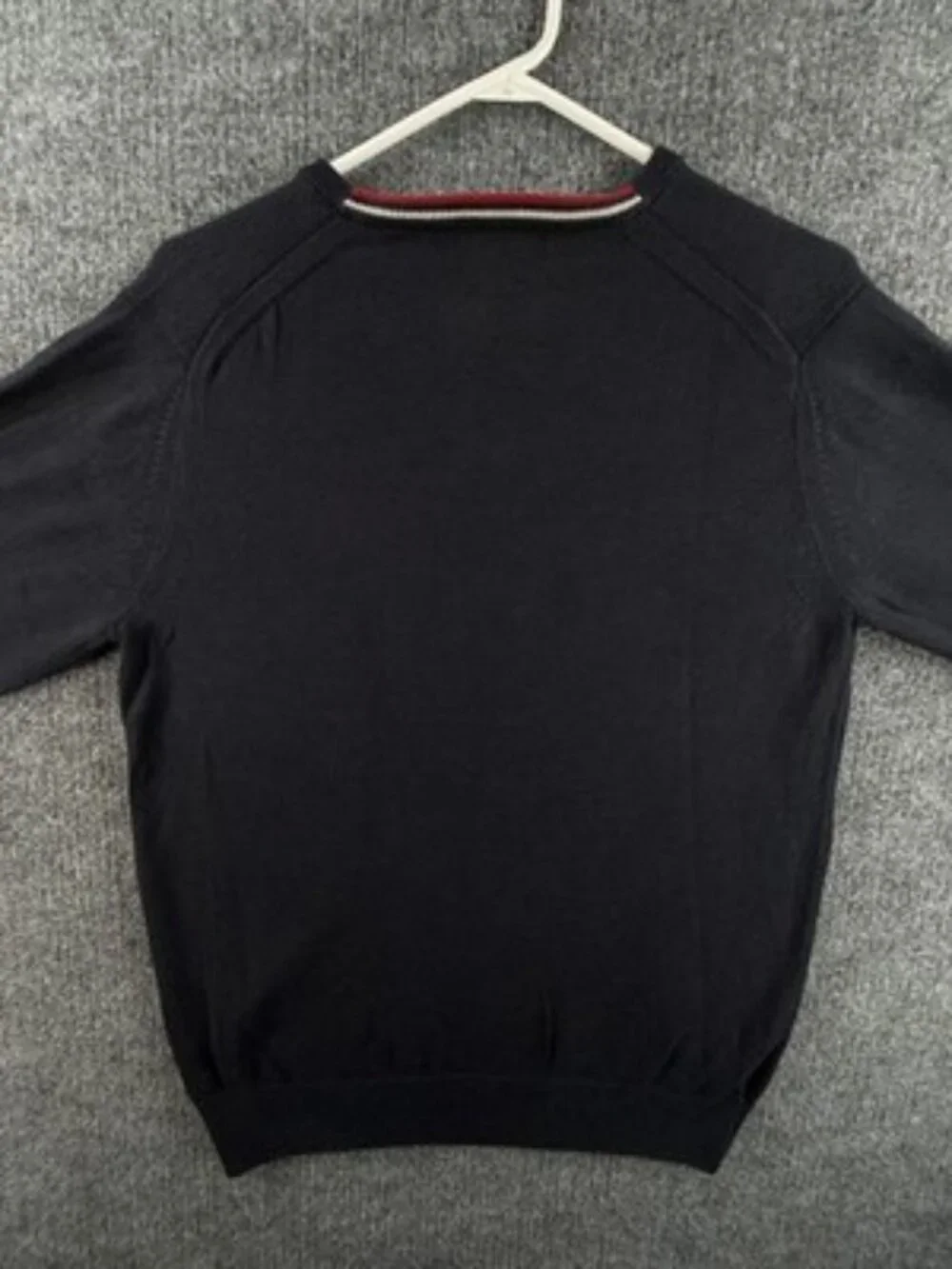 Fred Perry Navy Blue Medium Logo Sweater Pullover V-Neck Men Knit Solid Preppy